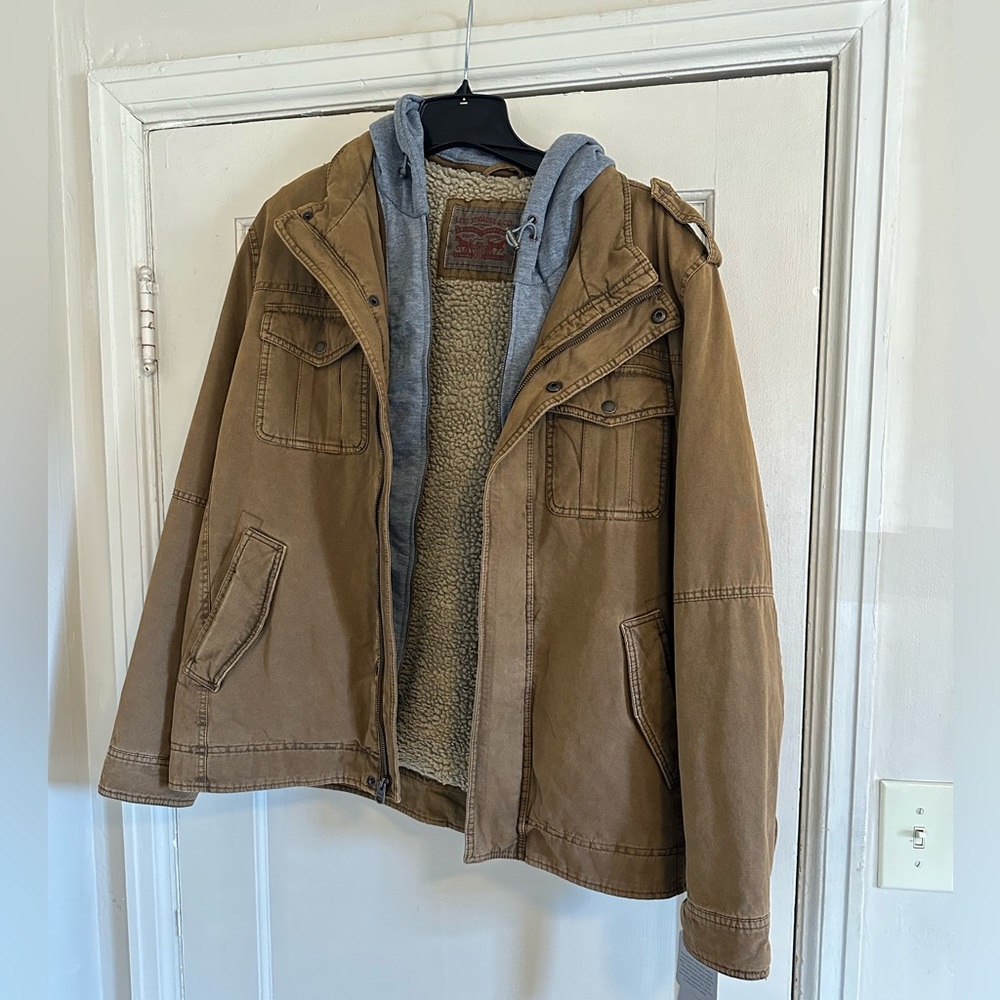 Levi’s winter coat/ jacket.